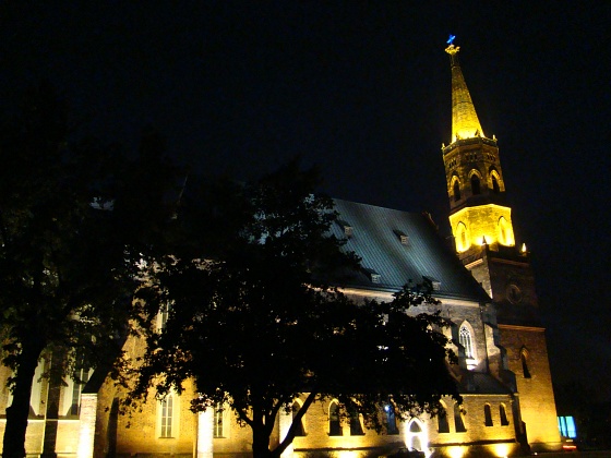Zdjęcie. Głogów. Tytuł: "Kolegiata w nowym świetle". Opis: "...".
