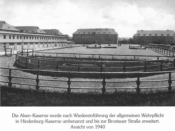 Zdjęcie. Głogów. Tytuł: "Koszary wojskowe". Opis: "...".