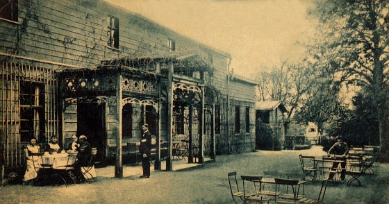 Zdjęcie. Głogów. Tytuł: "Restauracja".