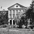 Miniatura zdjęcia "Sąd (trochę zarośnięty)".